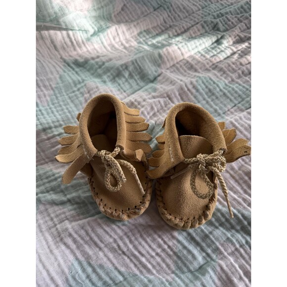 Vintage Suede Baby Moccasins — Fringe-Forward & Full of Story (Unbranded) - Picture 3 of 9